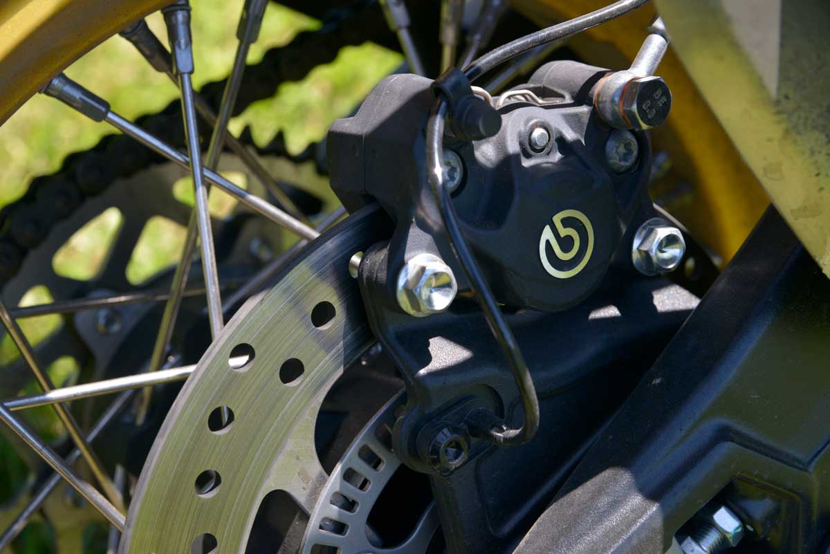 MotoMorini XCape650 Review brembo