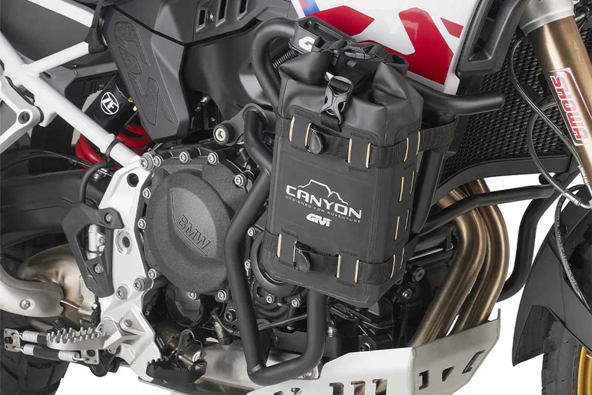 Givi GRT730 crash bar bag