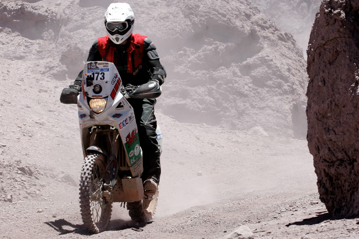 Women in Dakar The Dakar Double X Factor body image 3