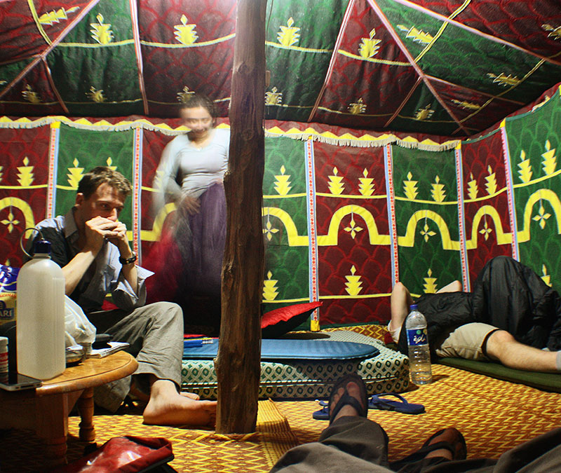 Attraverso il Sahara su un'immagine corporea C90 3