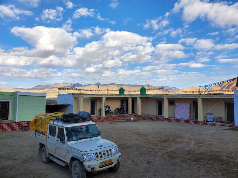 Cavalcare l'Himalaya sulla felicità dell'Himalaya