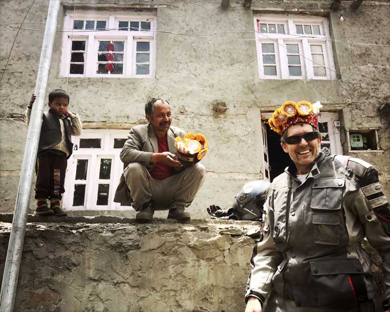 In sella all'Himalaya sul jispa himalayano