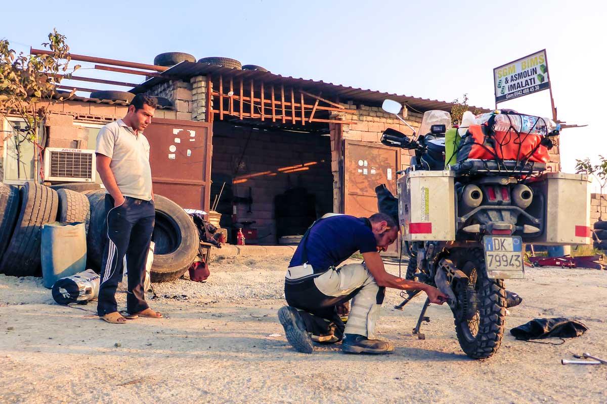 Fix su strada in seta