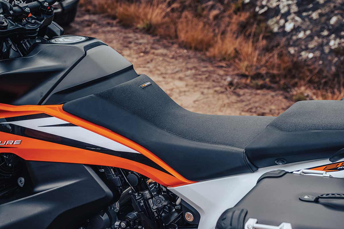 https://adventuremotorcycle.com/images/ARTICLES/Bikes/KTM-2023-890-Adventure/2023-KTM-890-Adventure-14.jpg