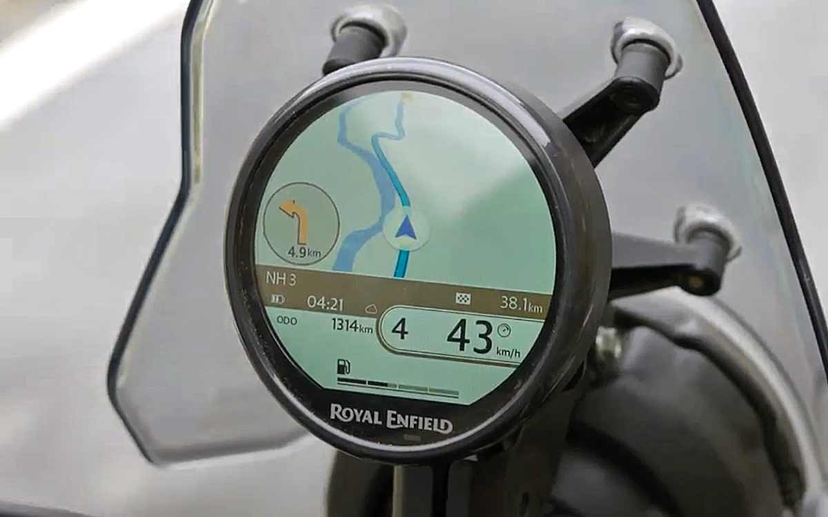 In addition to full map display, the bike will also control your music and phone calls. All new Himalayan Engine Close MapDisplay
