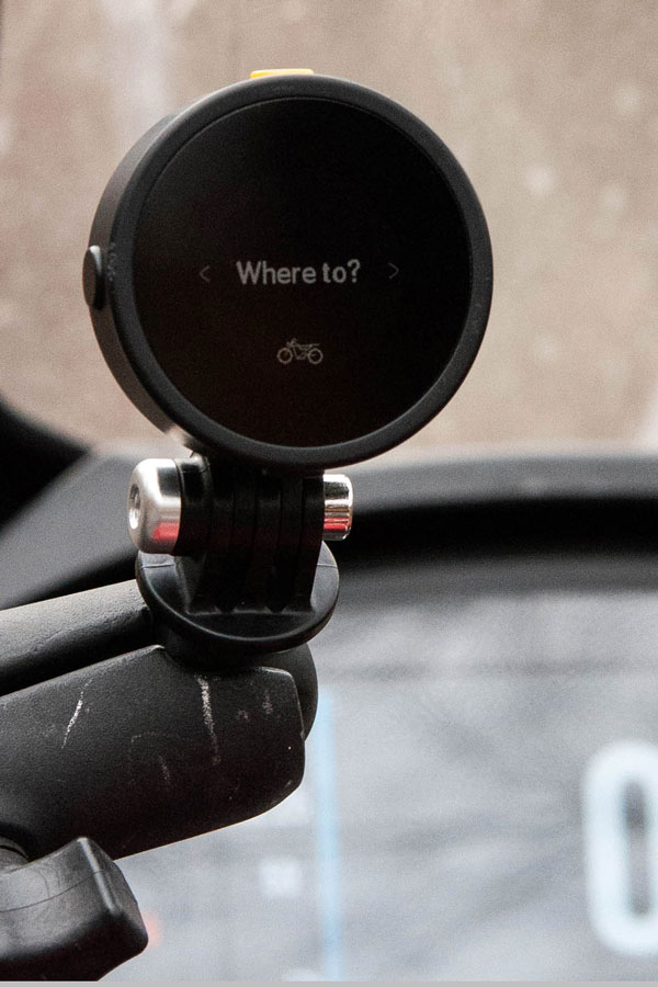 Riding Gear - Beeline Moto GPS Review - Return of the Cafe Racers