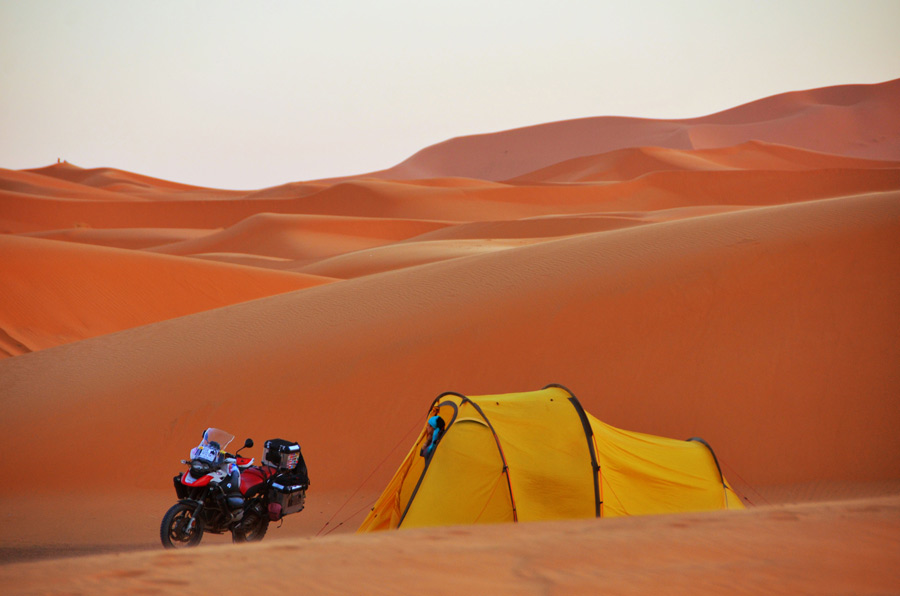 Doe mijn best leg uit Alaska Redverz Atacama Expedition Tent - Adventure Motorcycle Magazine